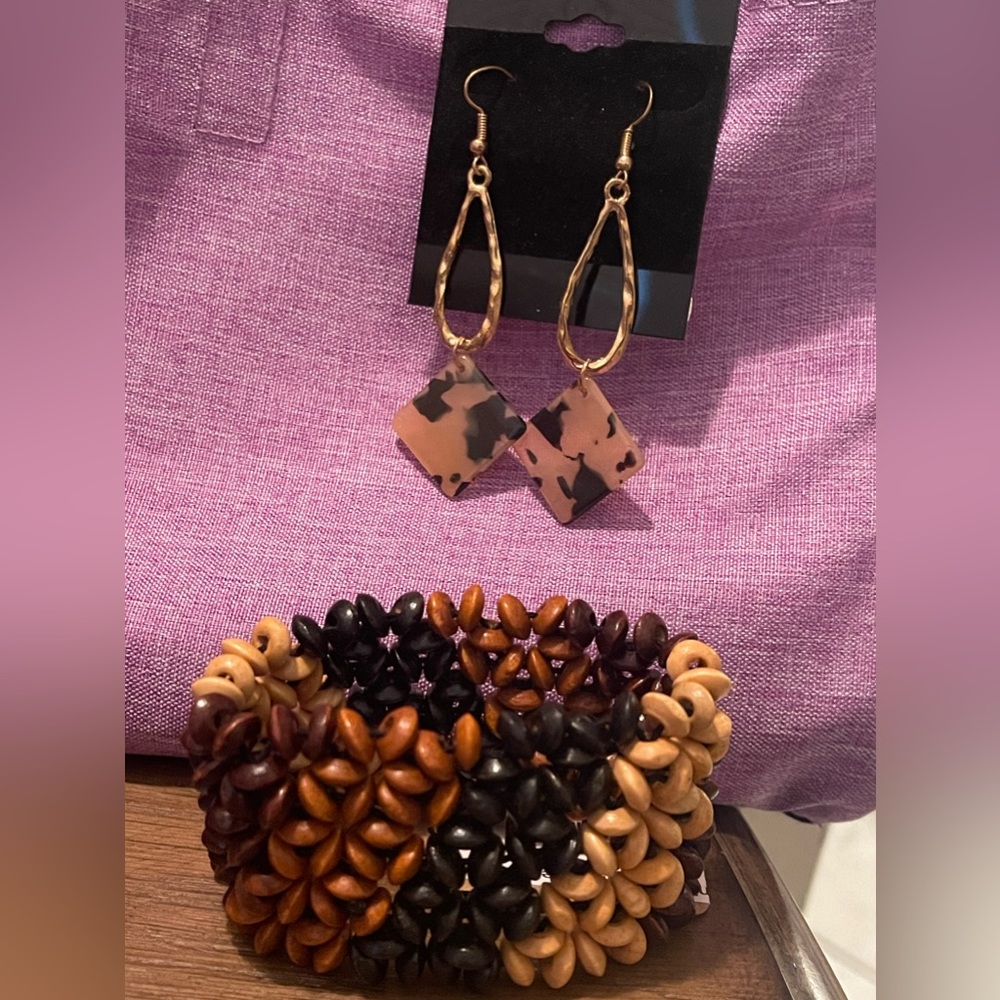 Animal print earrings and one bracelet